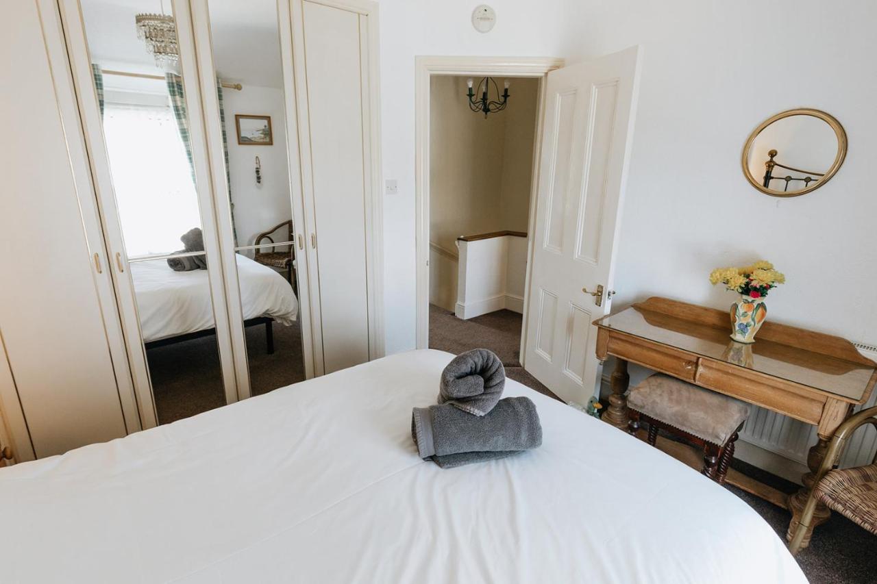 Willow Cottage - Cost 3 Bed Cottage In Penrhyn Bay With Sea Views With Access To Snowdonia Рос-он-Си Экстерьер фото